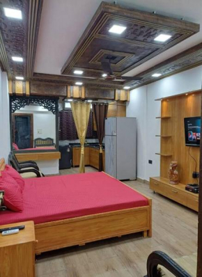 The Maharaja Suite Moti Nagar DLF